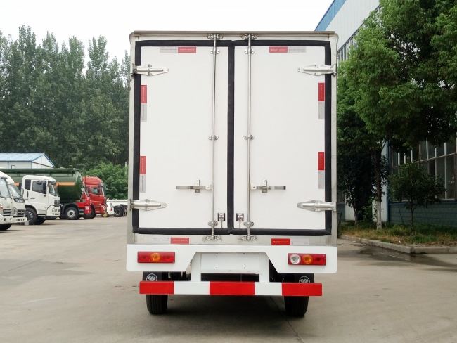 (厢长2.8米)福田奥铃T3冷藏车