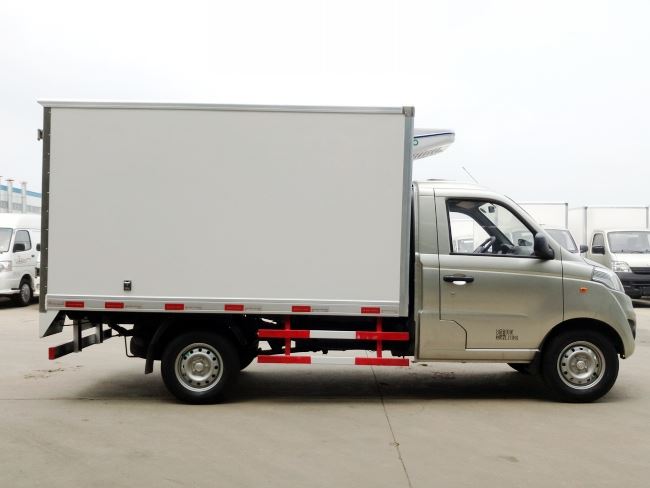 (厢长2.8米)福田奥铃T3冷藏车