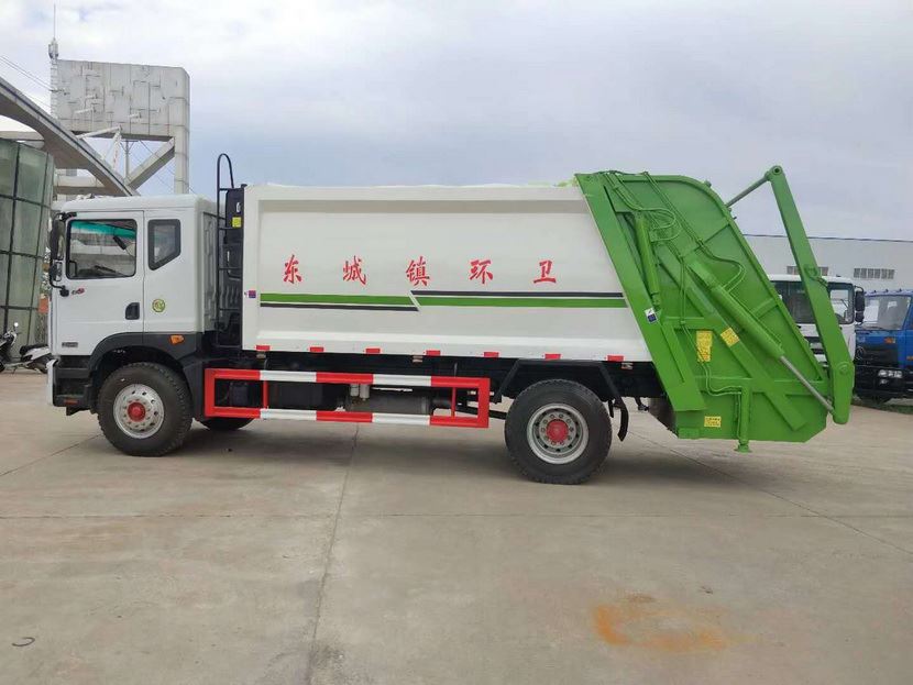 6������ѹ�����۸�ܵ��������ʱ������ȷ�������̤��������г��Ƿ��С��