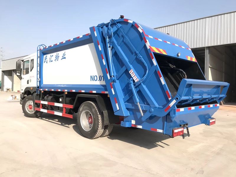 ����12��ѹ�����������泤